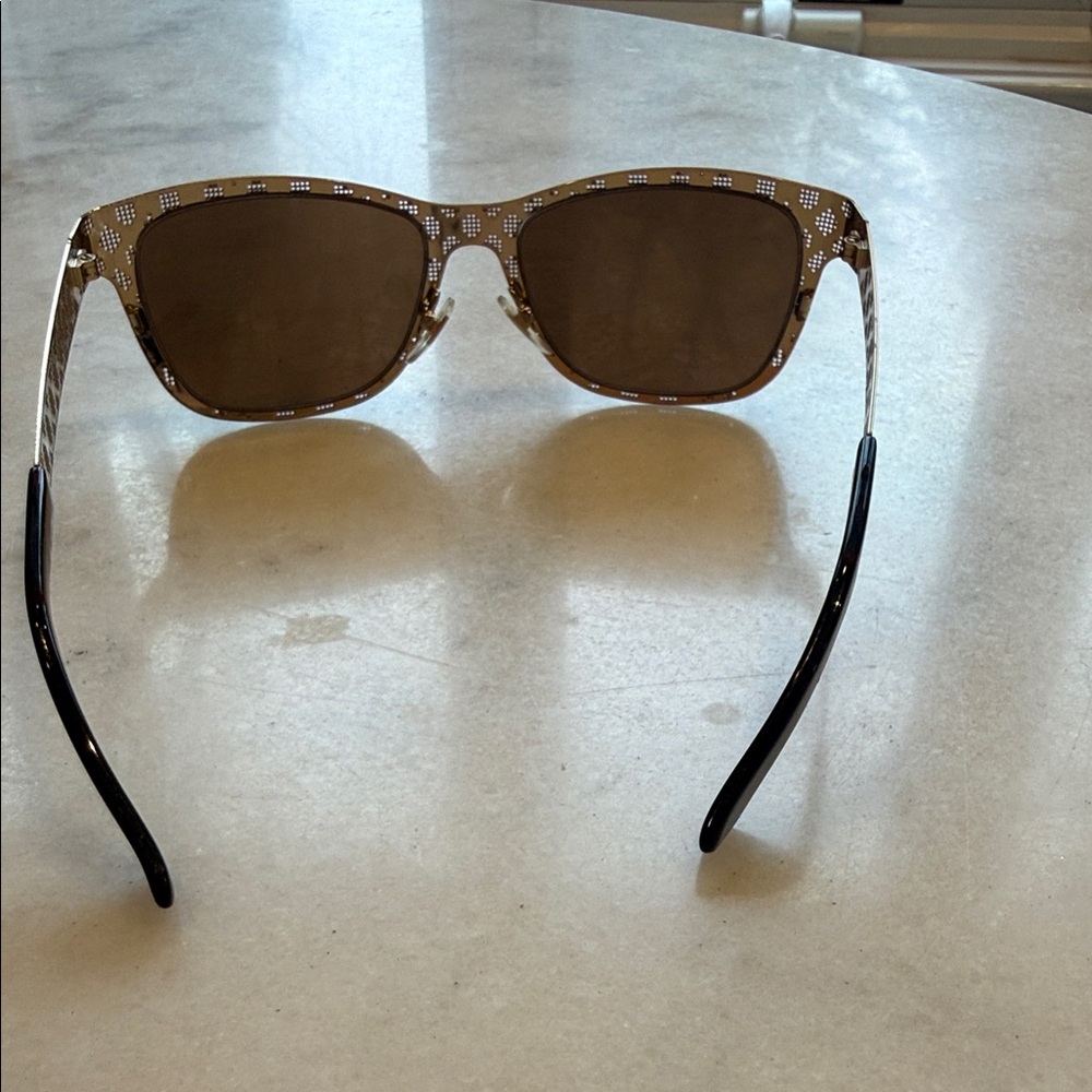 NIB GUCCI Gold LATTICE Sunglasses with Brown Lenses - Picture 4 of 9